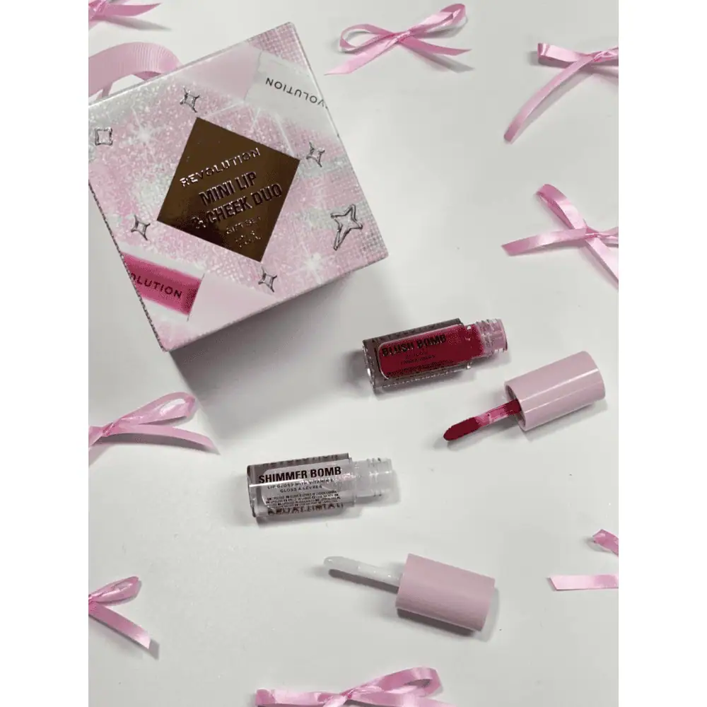 Makeup Revolution Mini Cheek And Lip Duo Gift Set - Lebanon - Makeup Germany Makeup Revolution Lebanon Mini Cheek and Lip Duo Gift Set for sale in Lebanon - sheer pink lip gloss swatch and dewy peach liquid blush texture