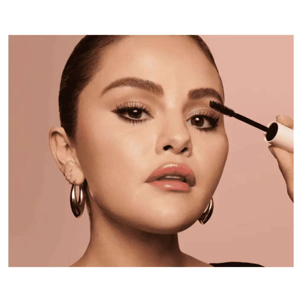Rare Beauty Perfect Strokes Universal Volumizing Mascara - Lebanon - Makeup Germany Rare Beauty Perfect Strokes Universal Volumizing Mascara Rare Beauty Mascara Lebanon for sale in Lebanon - sleek light nude mascara tube with multi-length curved brush head