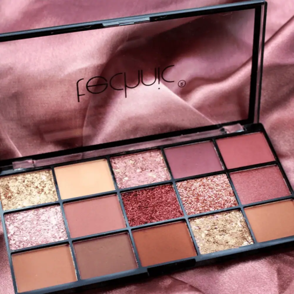 Technic Invite Only Pressed Pigment Palette - Lebanon - Makeup Germany Technic Invite Only Pressed Pigment Palette - Image 3