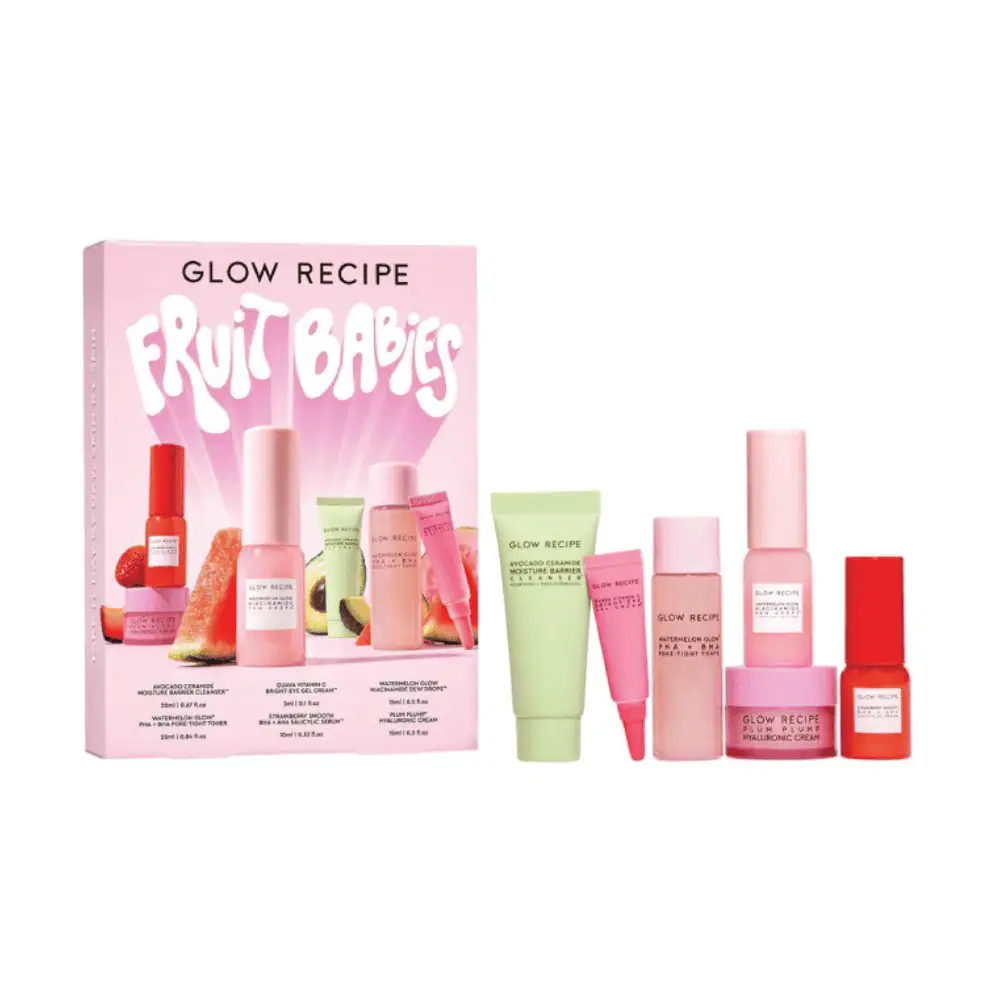 Glow Recipe Fruit Babies Glow & Soothe Kit - Lebanon - Makeup Germany GLOW RECIPE FRUIT BABIES GLOW & SOOTHE KIT Glow Recipe Fruit Babies Glow Soothe Kit Lebanon for sale in Lebanon - 7-piece mini skincare routine kit by Glow Recipe featuring Dew Drops, Toner, Serum, Cleanser, Eye Cream, and Plump Cream