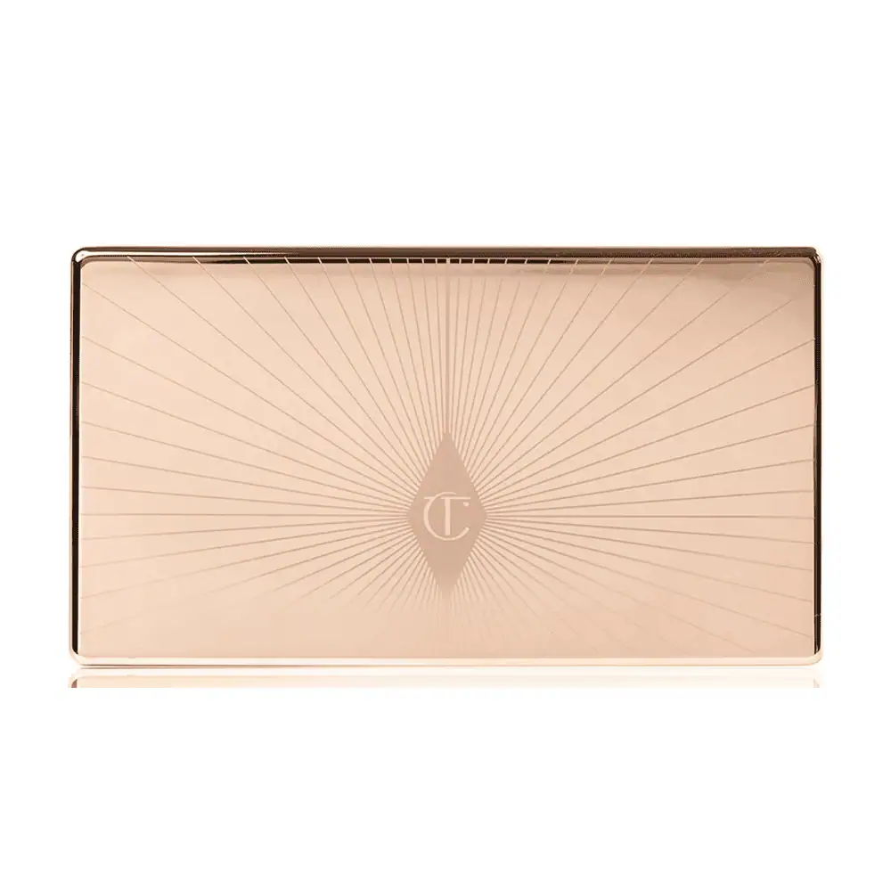 Charlotte Tilbury Mini Filmstar Bronze & Glow - Lebanon - Makeup Germany Charlotte Tilbury Mini Filmstar Bronze & Glow Charlotte Tilbury Mini Filmstar Bronze Glow Lebanon for sale in Lebanon - compact travel-size duo palette of Charlotte Tilbury Mini Filmstar Bronze and Glow featuring bronzer and highlighter