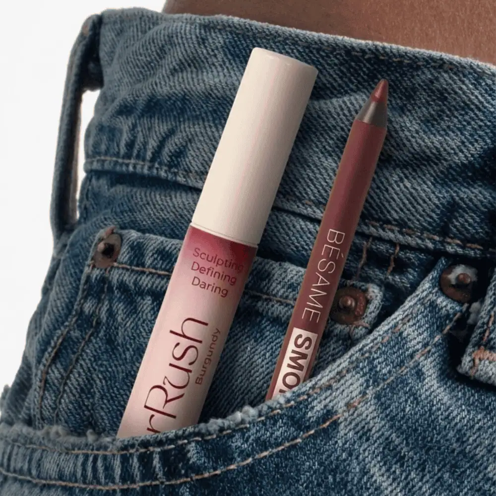 Samoa ColorRush Burgundy Mascara - Lebanon - Makeup Germany samoa ColorRush Burgundy Mascara Samoa ColorRush Burgundy Mascara Lebanon for sale in Lebanon - tube of deep burgundy colored sculpting and lengthening mascara by Samoa Cosmetics