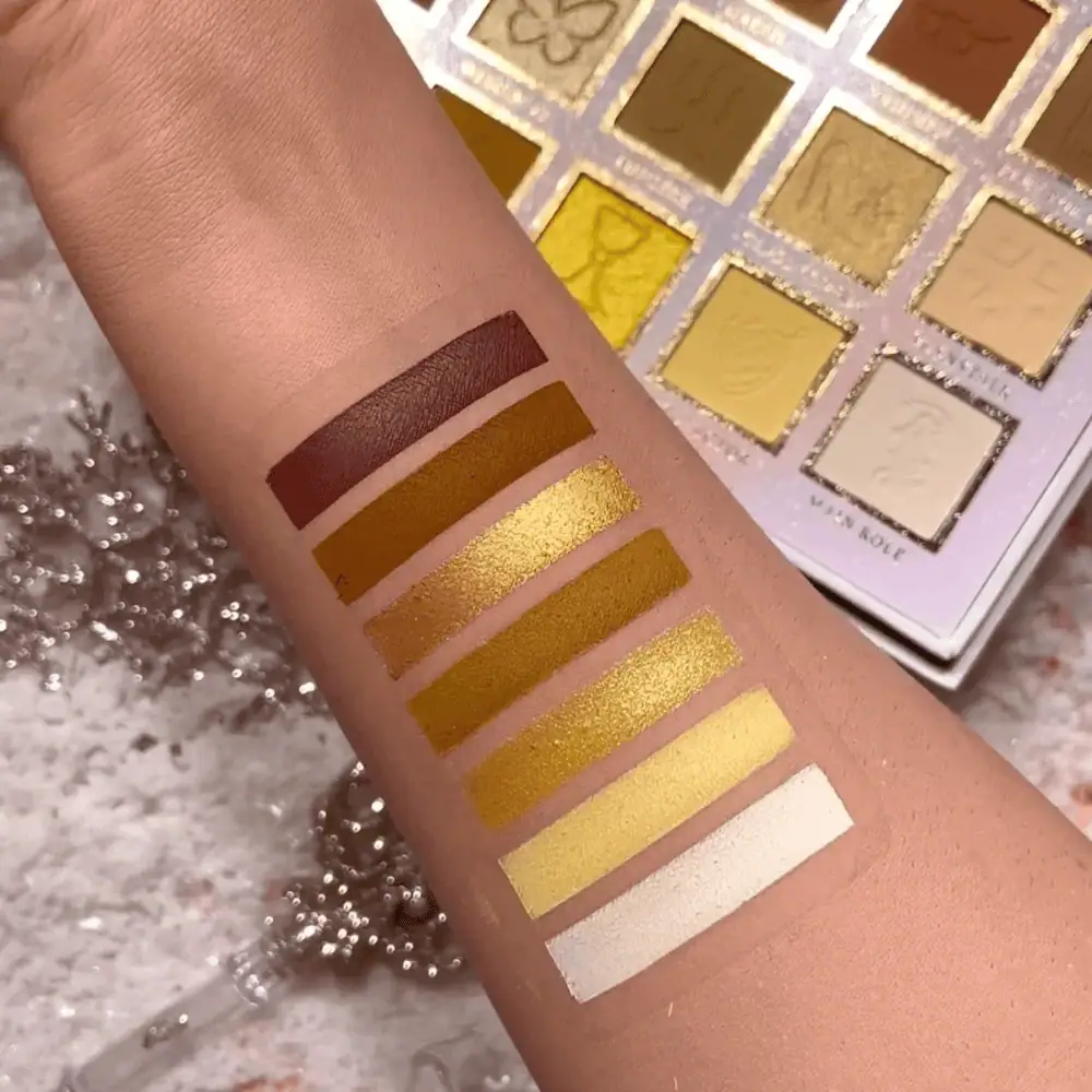 P. Louise If The Crown Fits Neutral Eyeshadow Palette - Lebanon - Makeup Germany P. Louise If The Crown Fits Neutral Eyeshadow Palette P. Louise Eyeshadow Palette for sale in Lebanon - 42 highly pigmented neutral eyeshadow shades