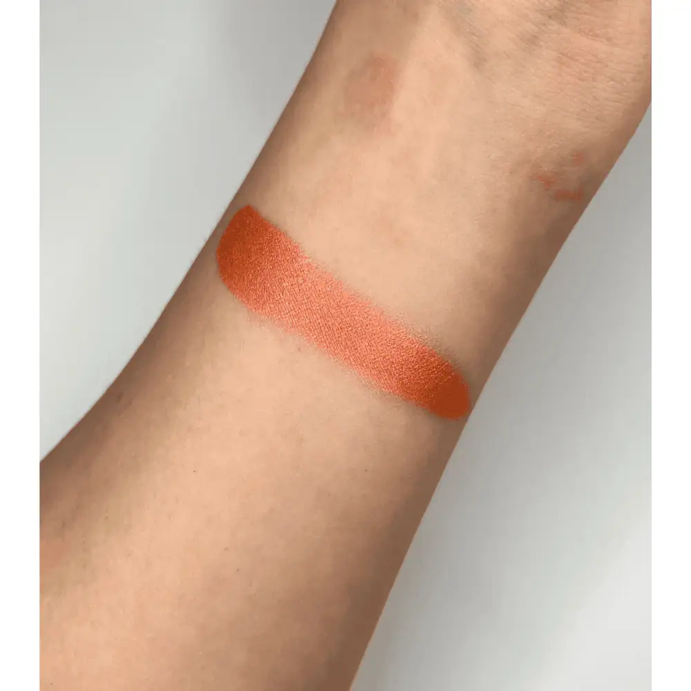 Revolution Beam Bright Blush Peach Pop - Lebanon - Makeup Germany Revolution Beam Bright Blush Peach Pop Revolution Beam Bright Blush for sale in Lebanon - warm peach powder blush with a luminous radiant finish
